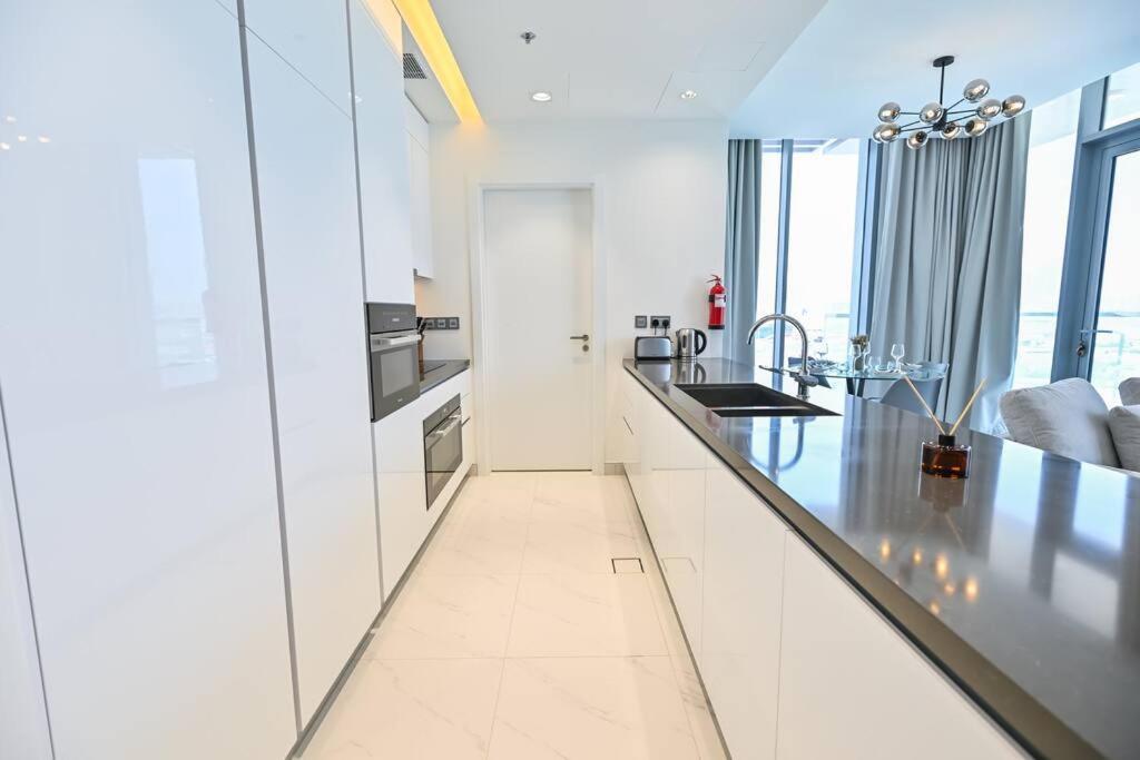 Luxe Shortlet - Unique 2 Bedroom In District One Meydan 迪拜 外观 照片